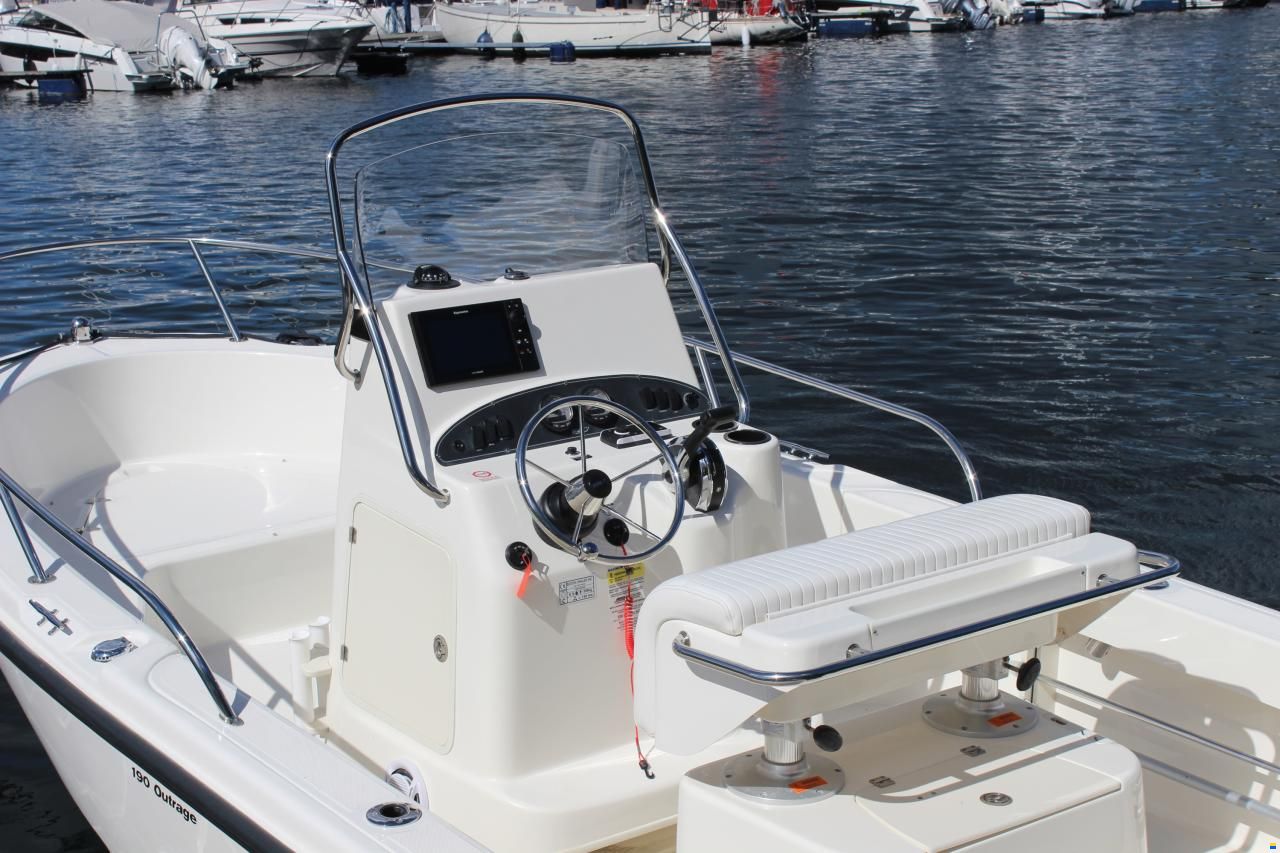 Boston Whaler 190 Outrage