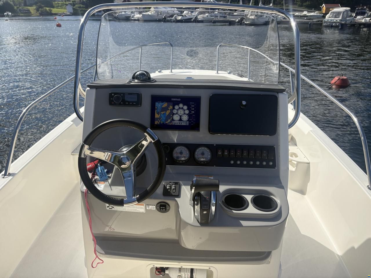 Boston Whaler 210 Dauntless