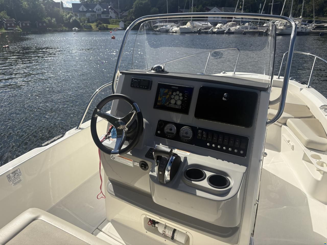 Boston Whaler 210 Dauntless