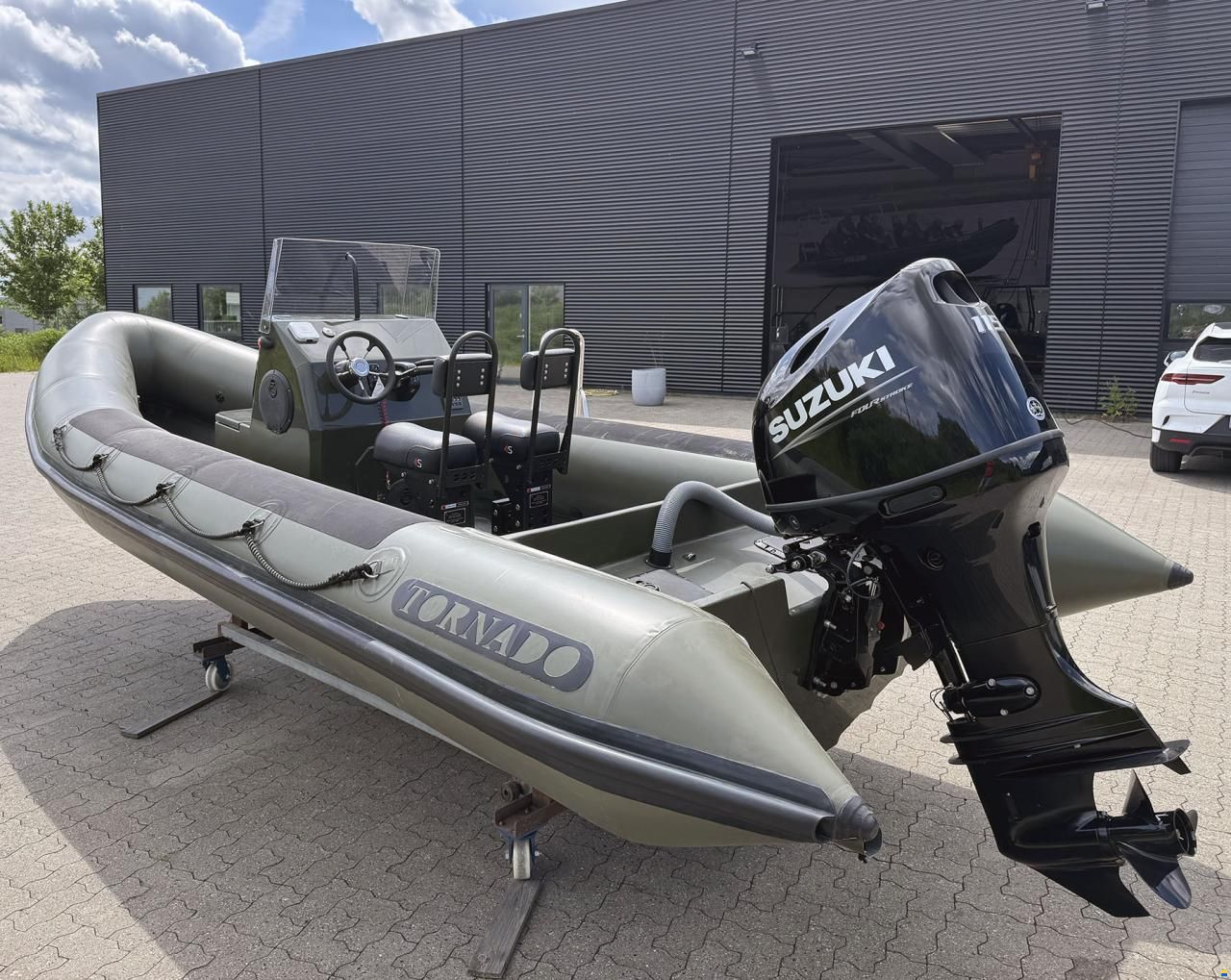Tornado 6.4m High Performance