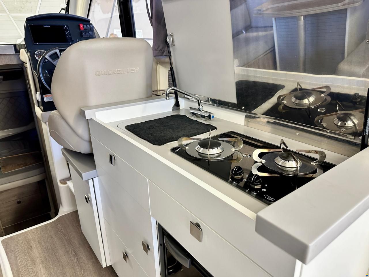 Quicksilver Activ 905 Weekend