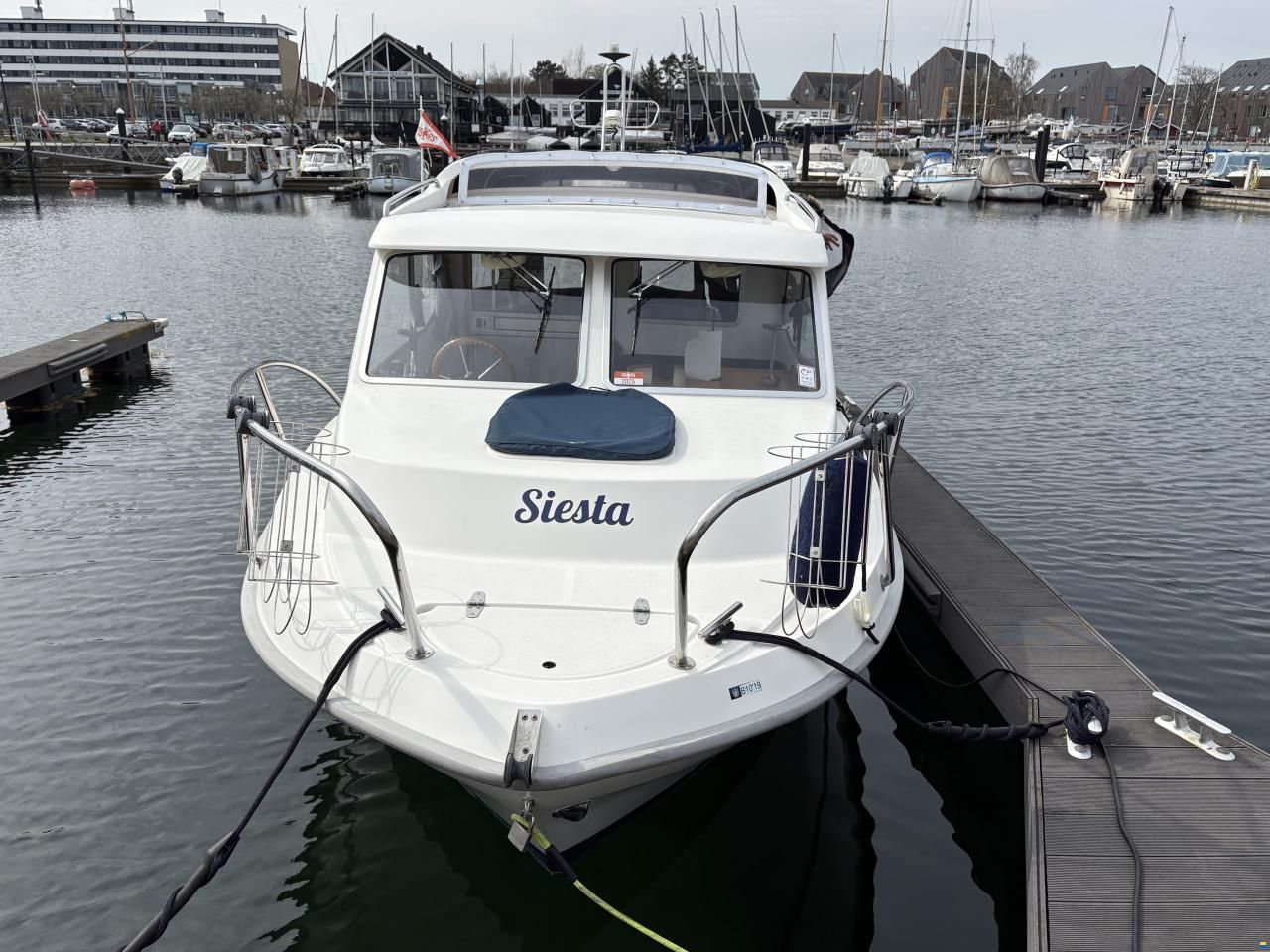 Bella 703