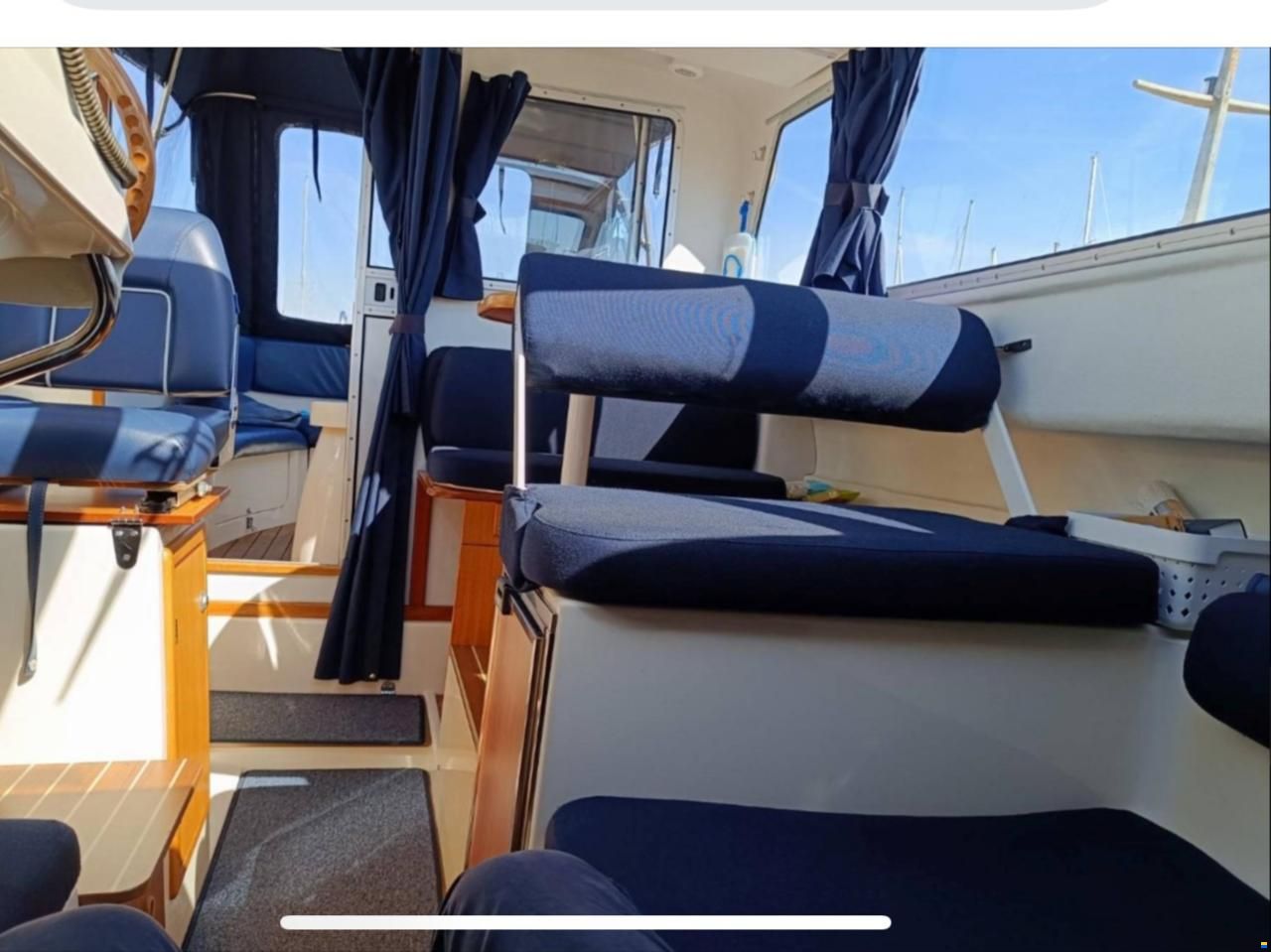 Bella 703