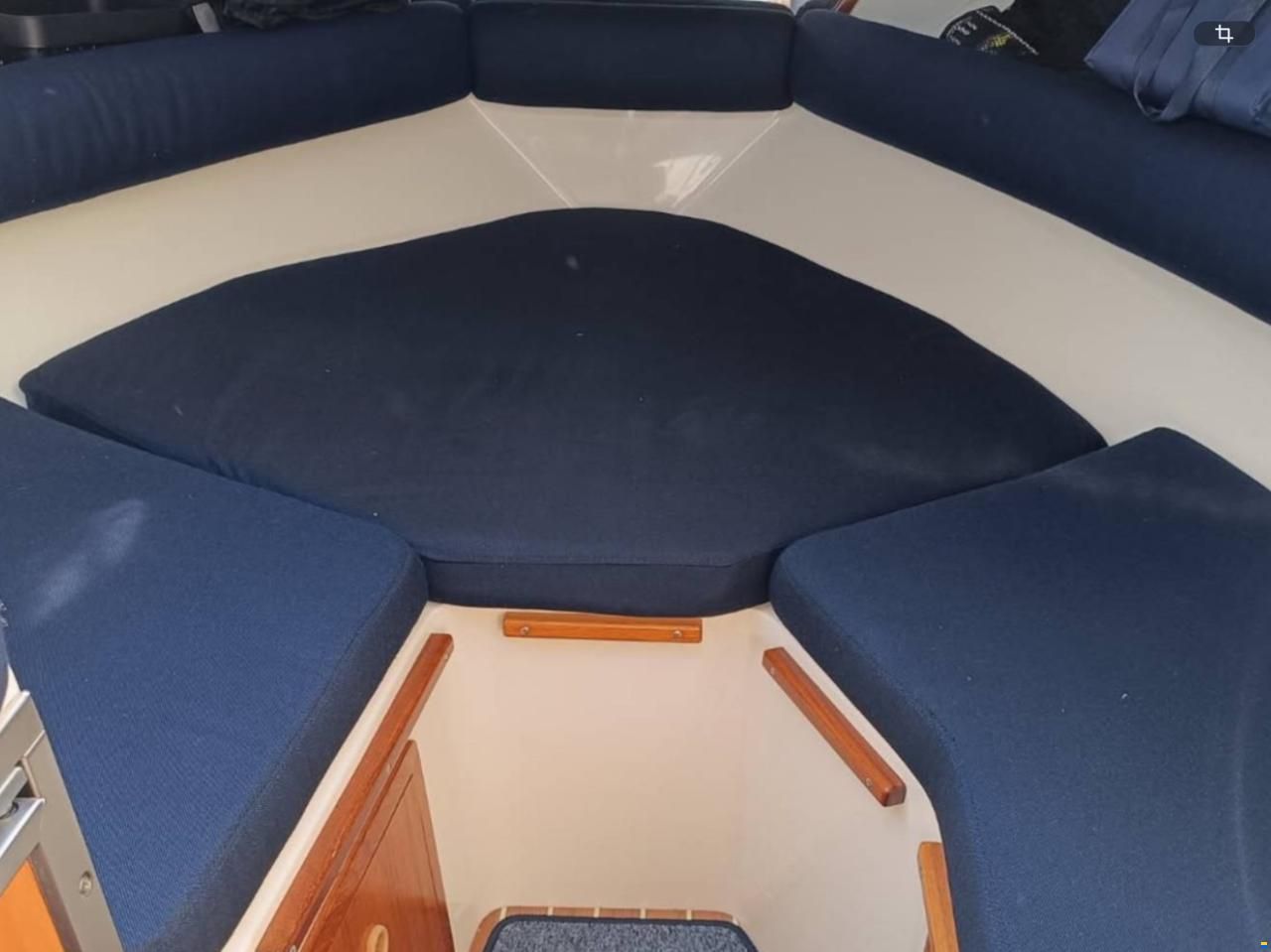 Bella 703