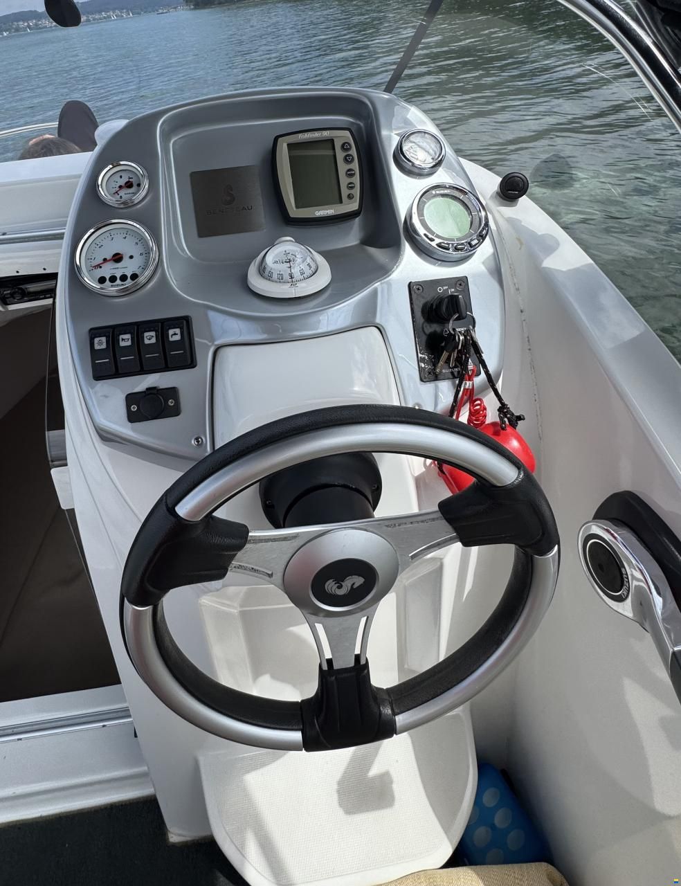 BENETEAU Flyer 500 Sundeck Motorboot Bod