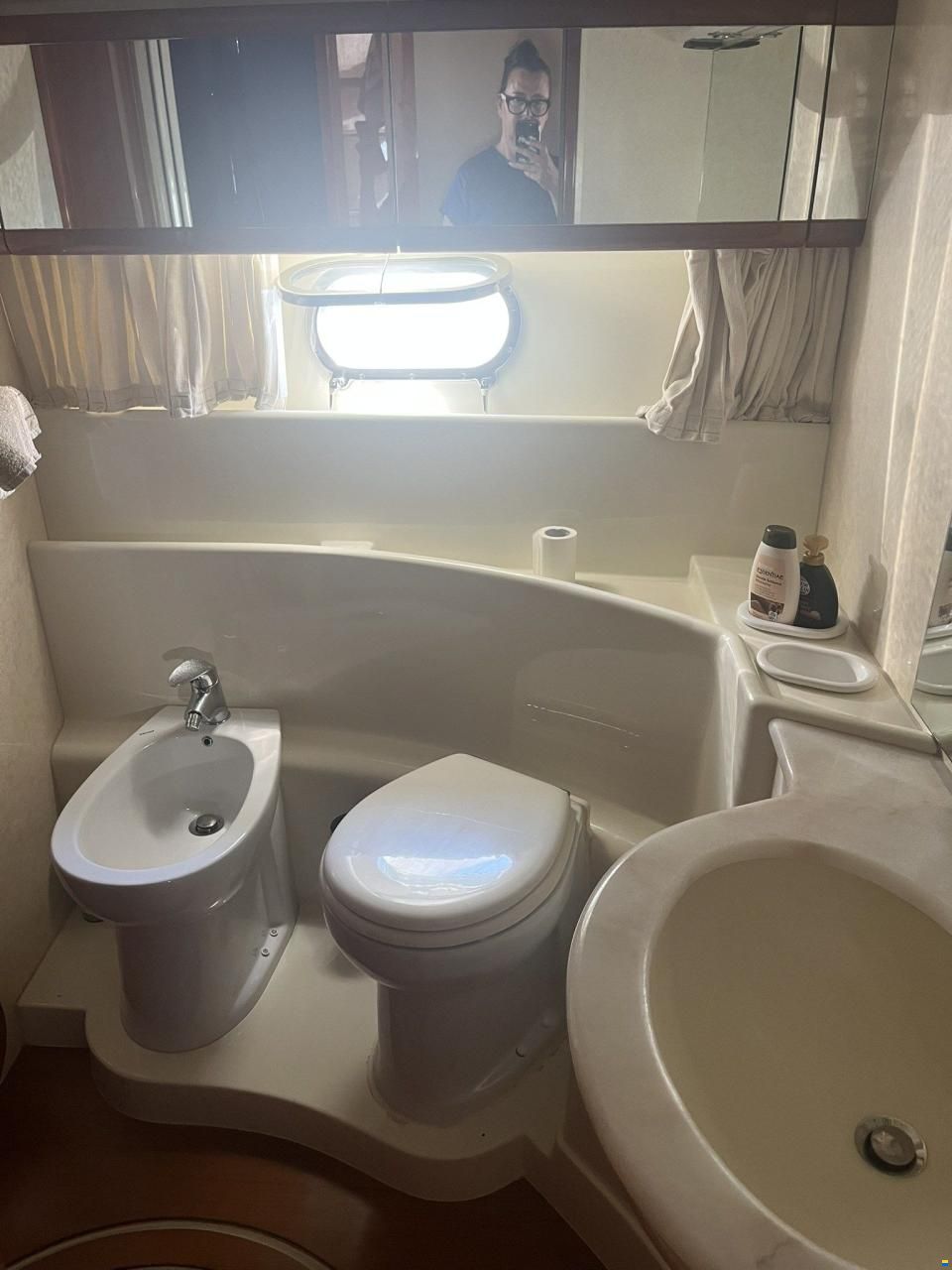 Ferretti 57