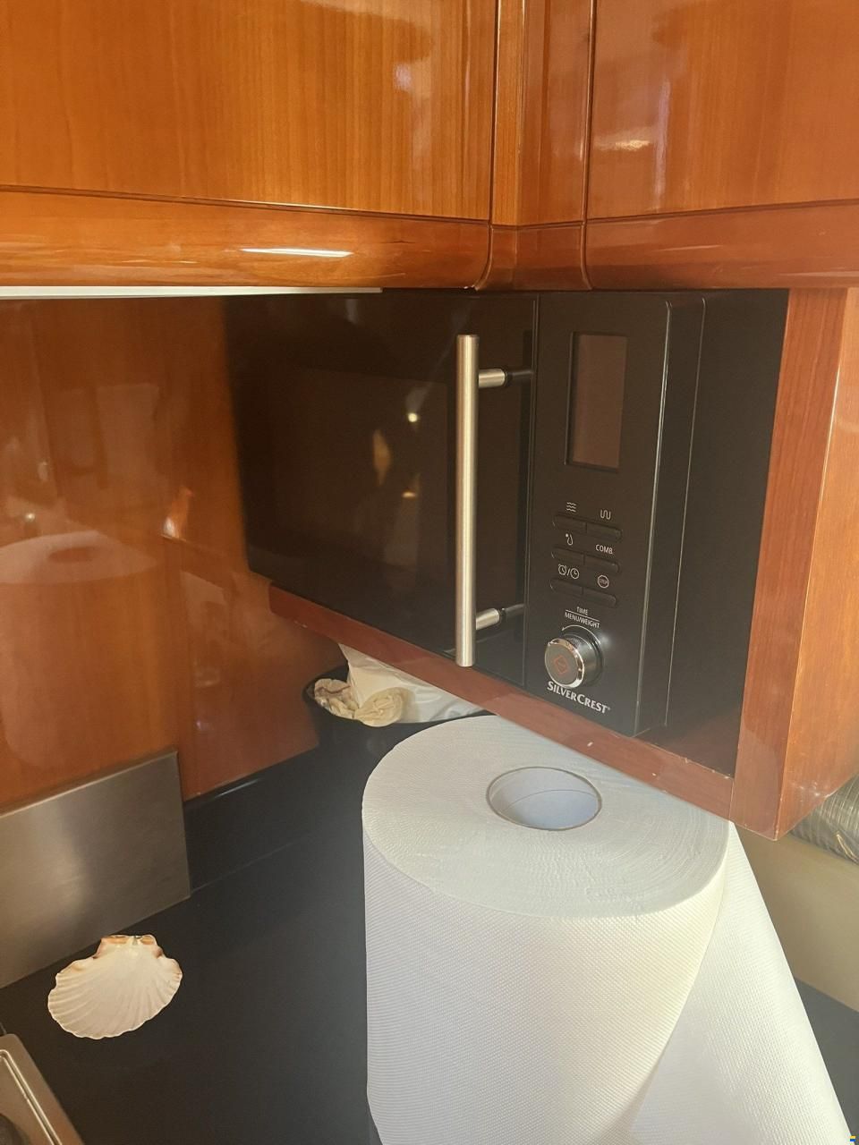 Ferretti 57
