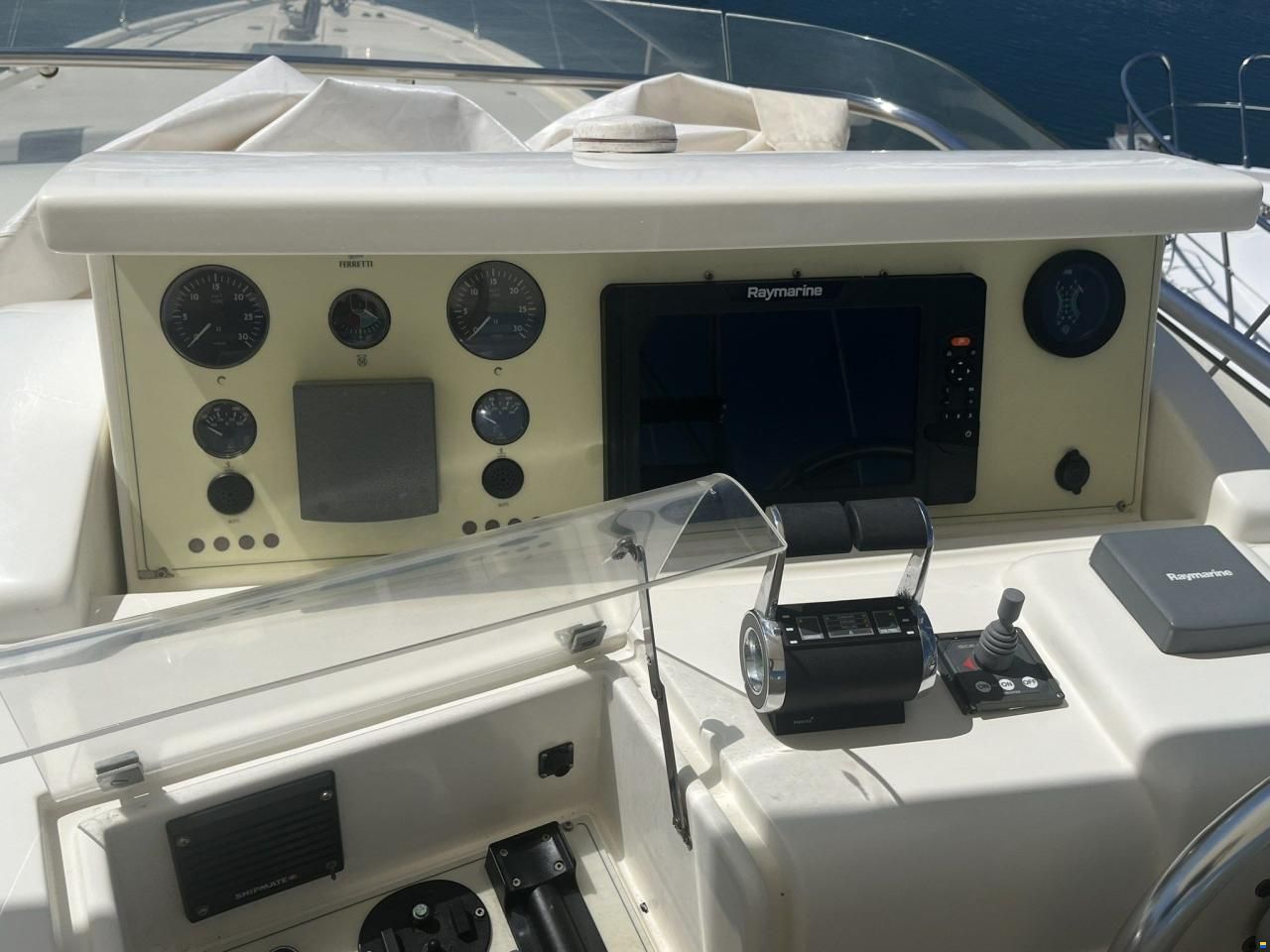 Ferretti 57