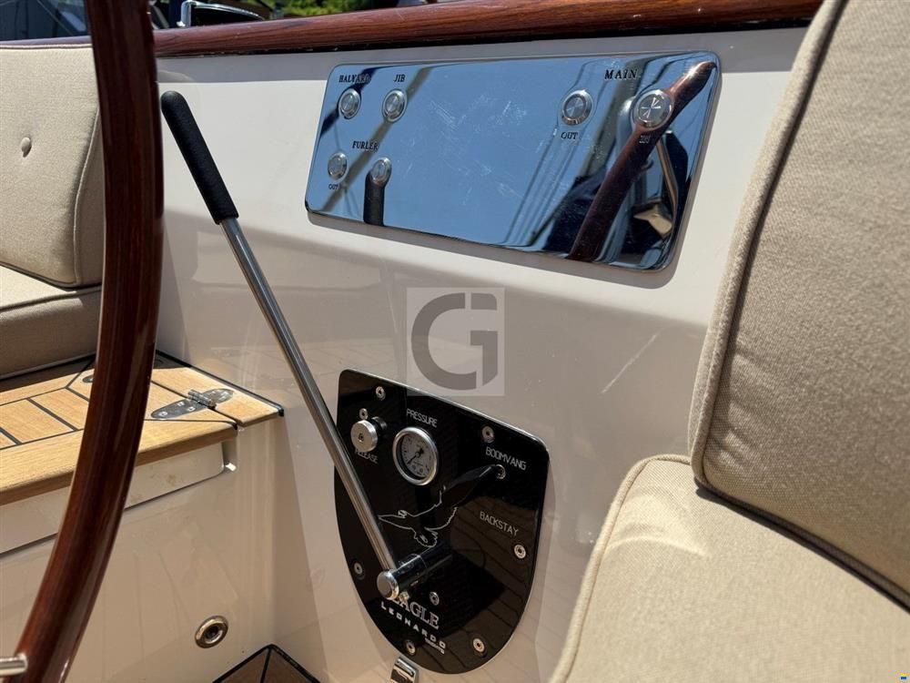 Leonardo Yachts Eagle 54