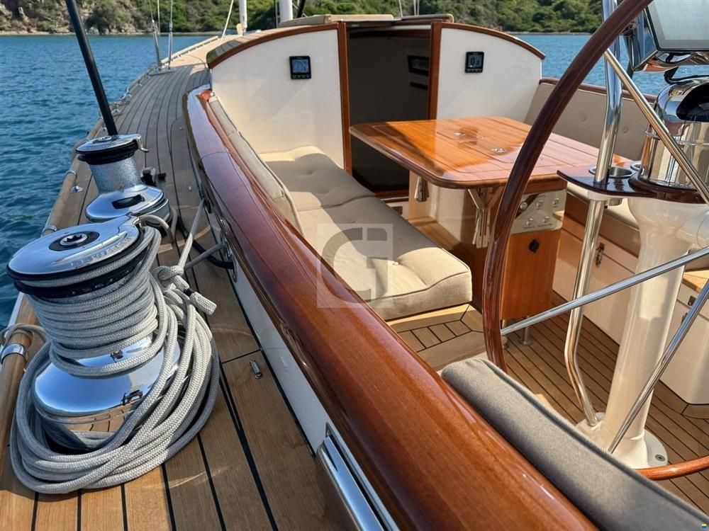 Leonardo Yachts Eagle 54