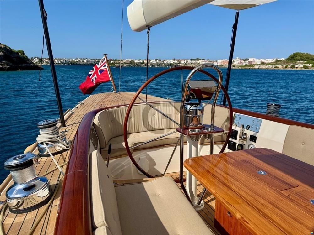 Leonardo Yachts Eagle 54