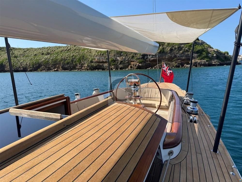 Leonardo Yachts Eagle 54