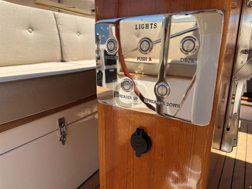 Leonardo Yachts Eagle 54