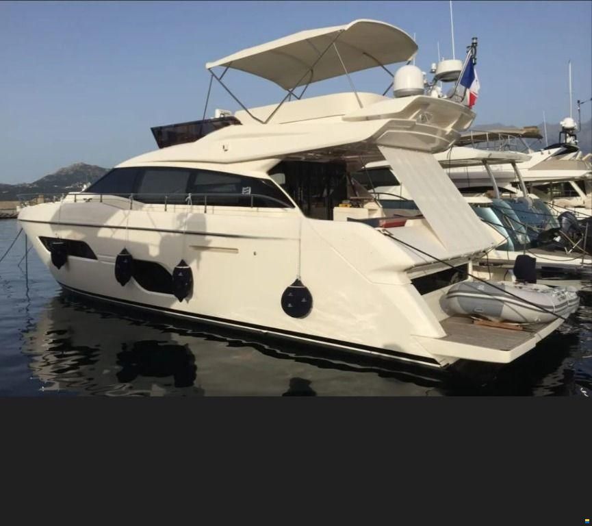 Ferretti 550