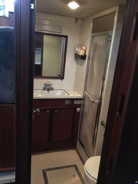 Hatteras Yachts 43 DOUBLE CABIN