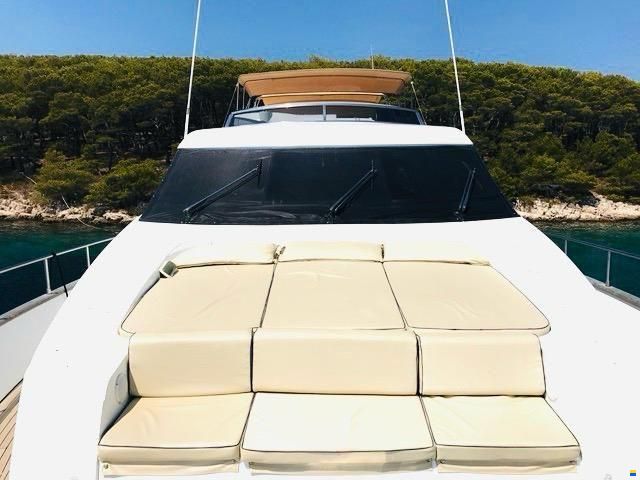 Sanlorenzo SL 82