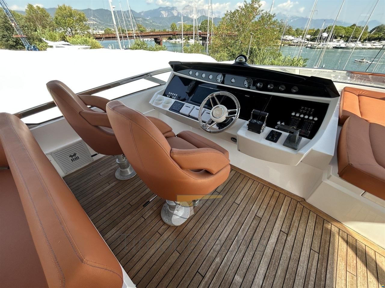 Sunseeker 28M YACHT