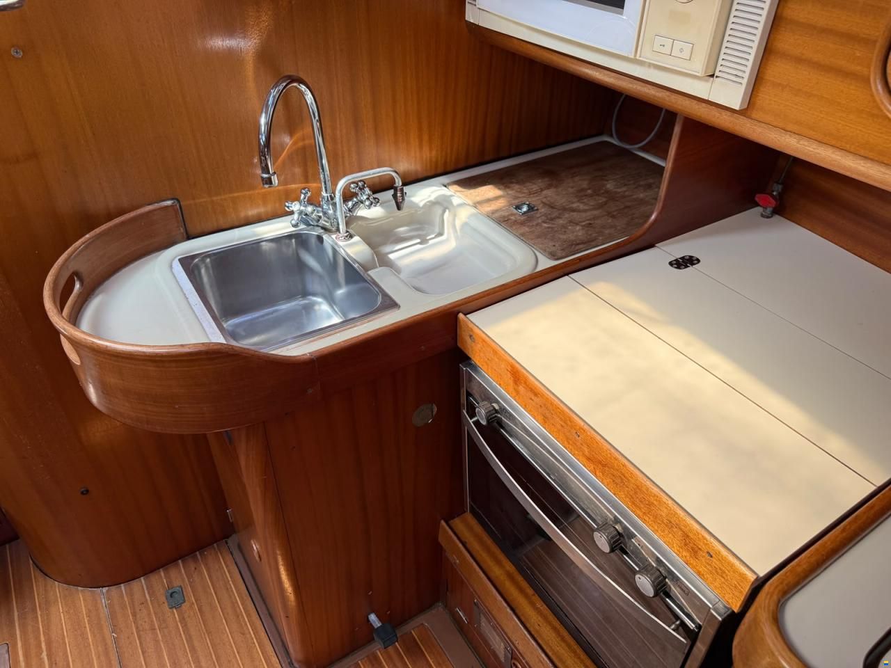 Bavaria 390 Lagoon