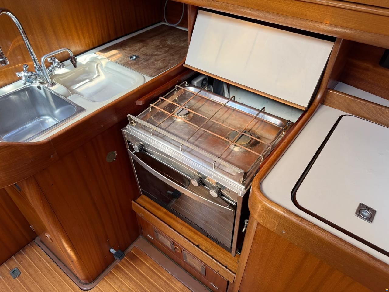 Bavaria 390 Lagoon