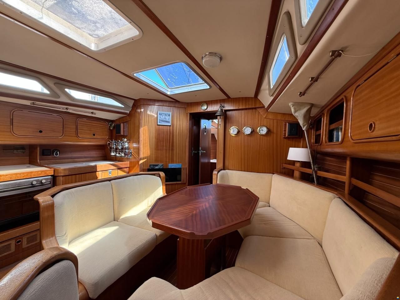 Bavaria 390 Lagoon