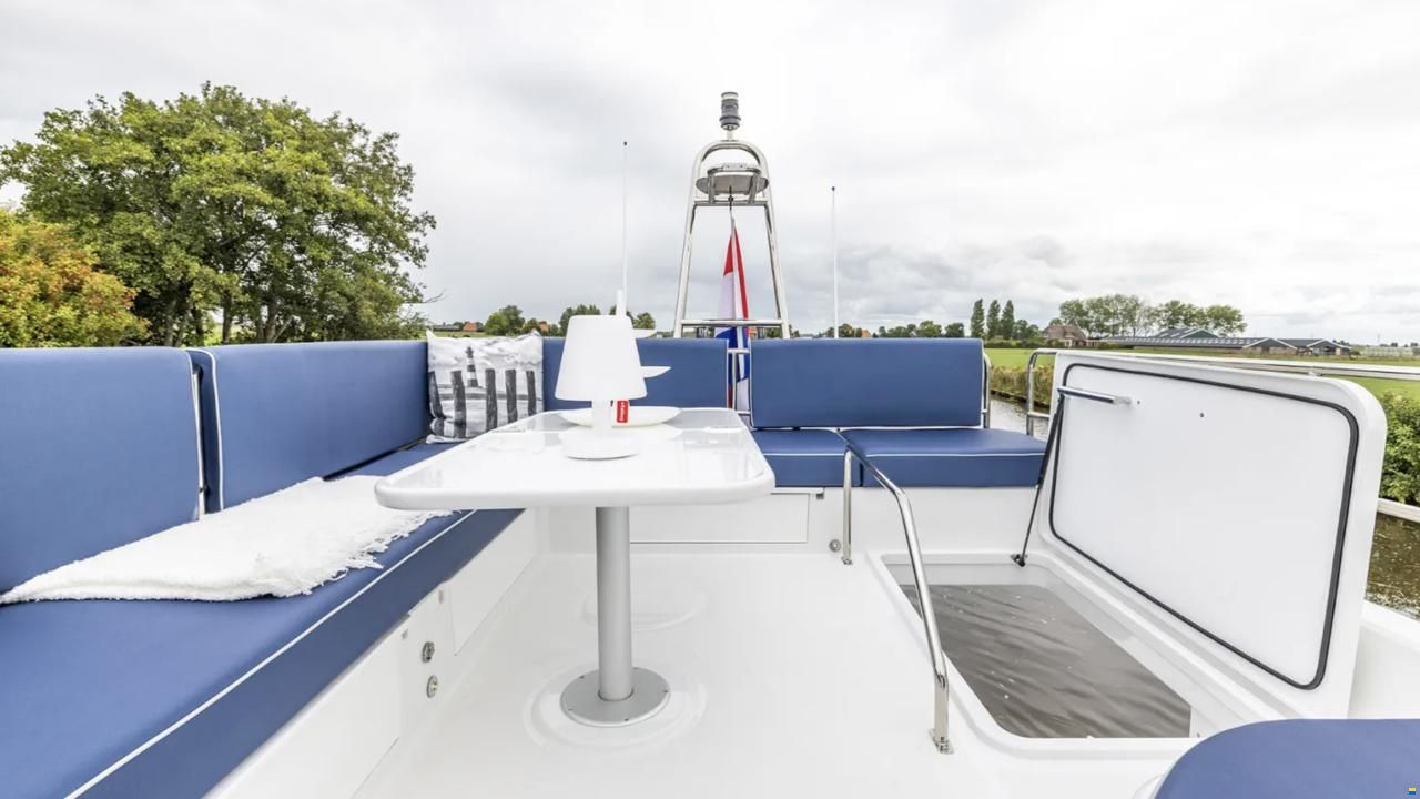 Delphia 10 Lounge Top