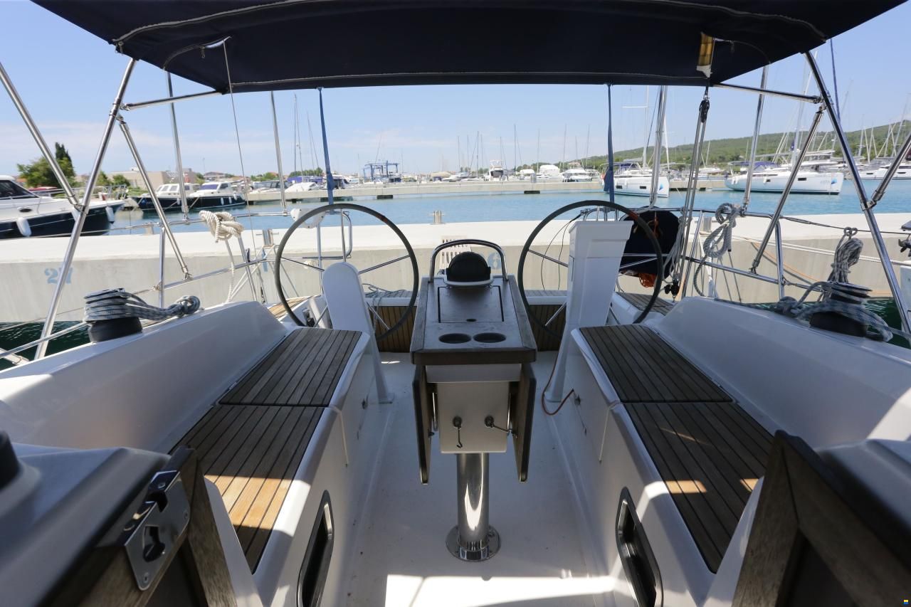 Bavaria Cruiser 34