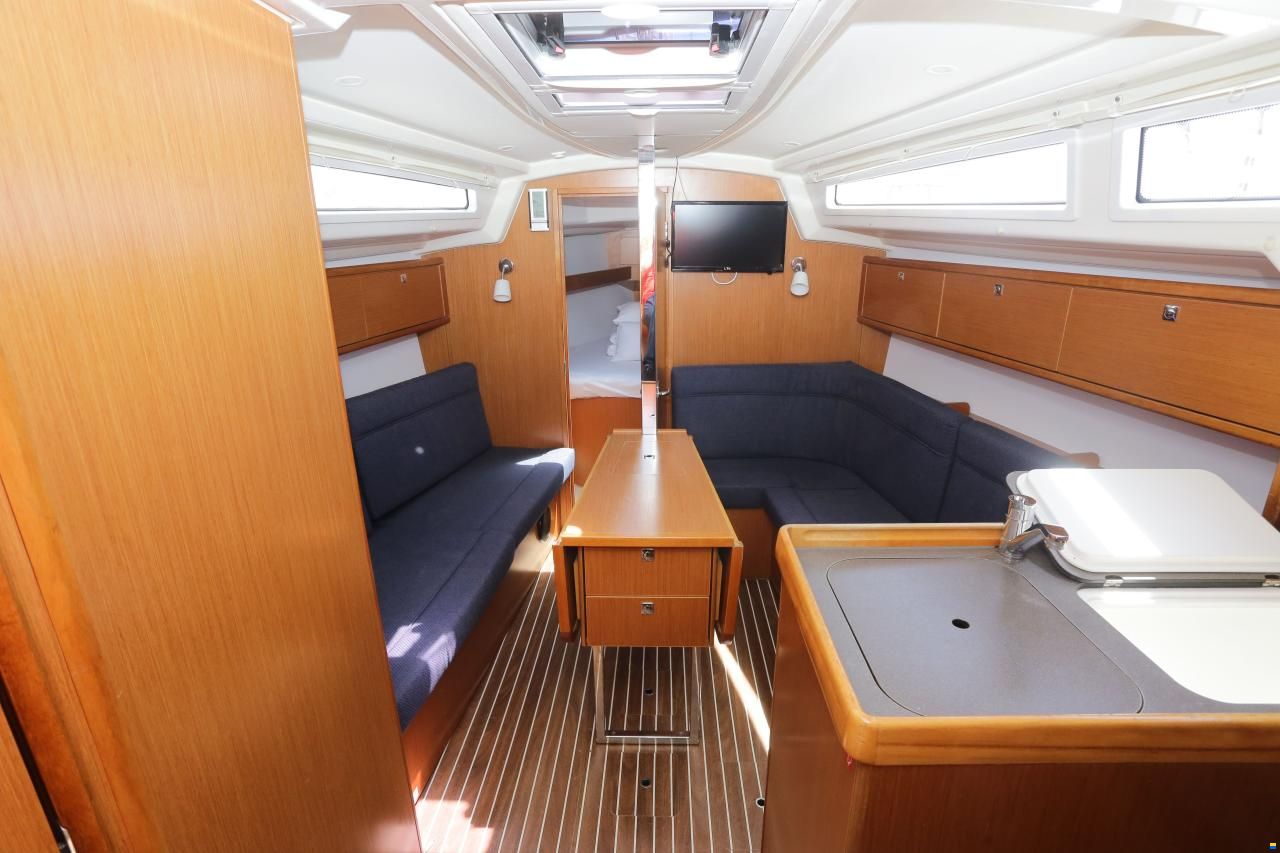 Bavaria Cruiser 34