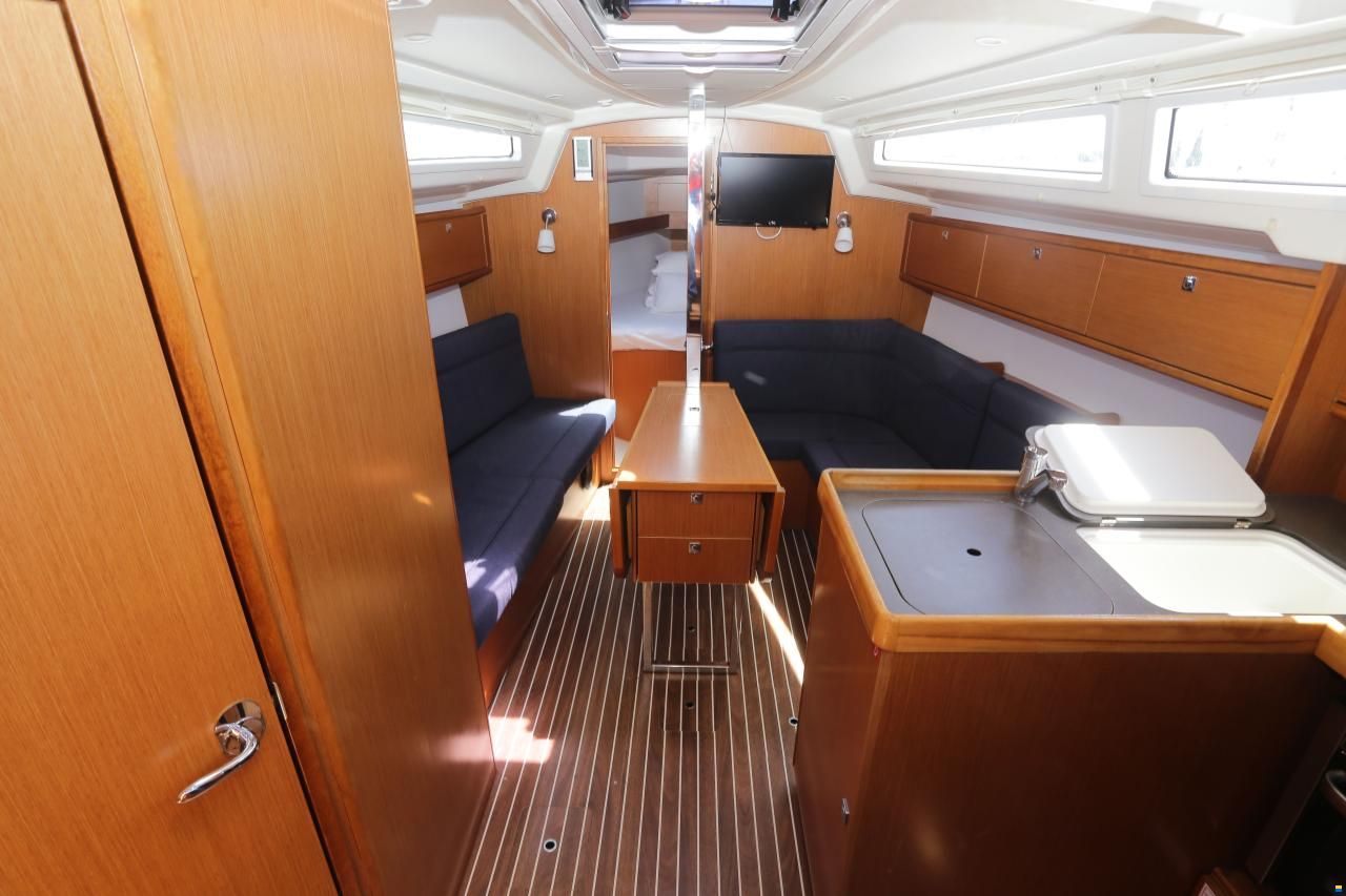 Bavaria Cruiser 34