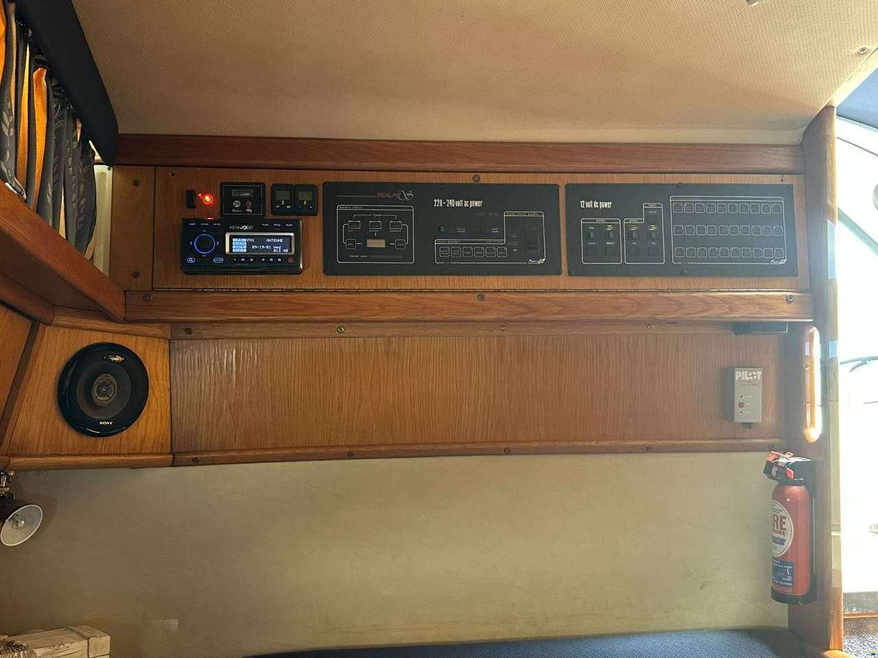 Sealine 328