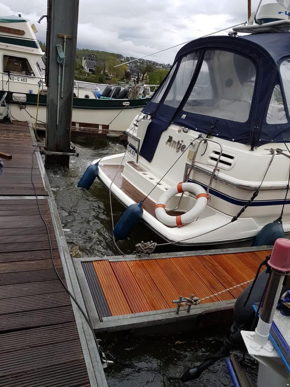 Sealine 328