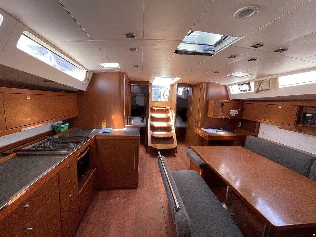 Beneteau Oceanis 48