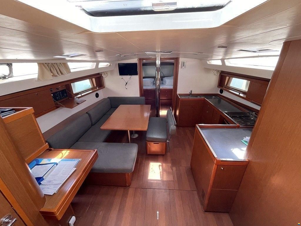 Beneteau Oceanis 48
