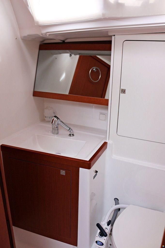 Beneteau Oceanis 48