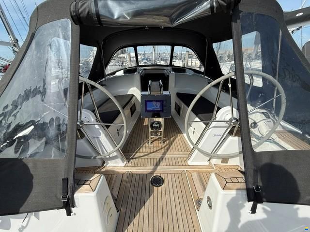 Hanse 348