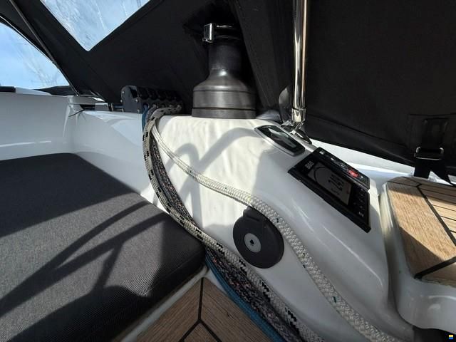 Hanse 348