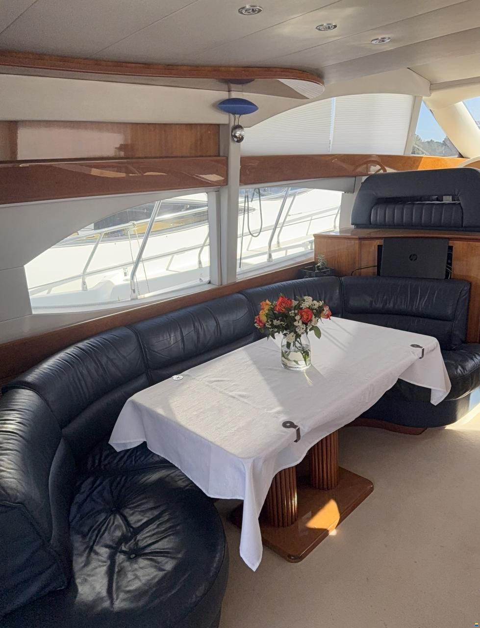 Azimut 52