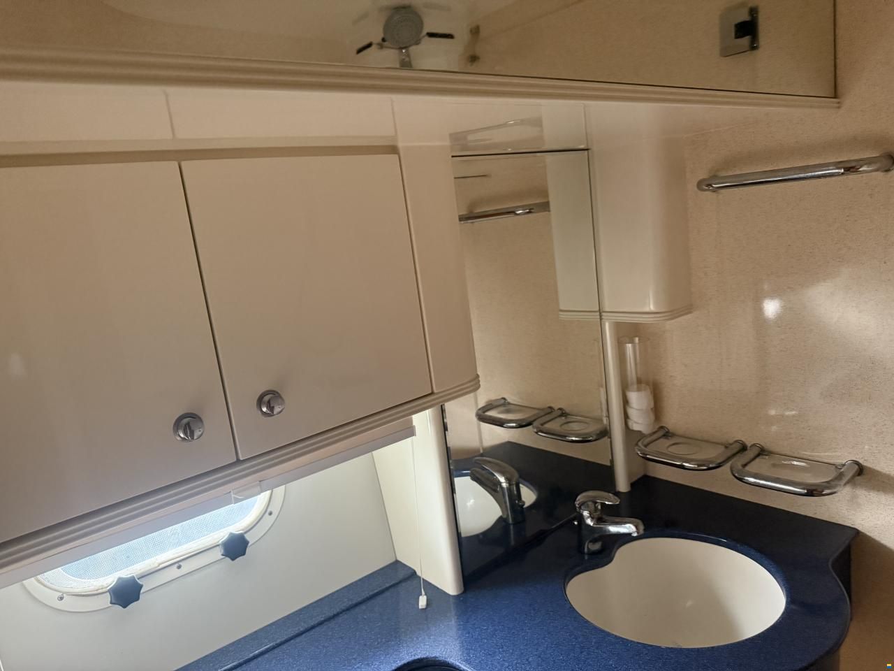 Azimut 52