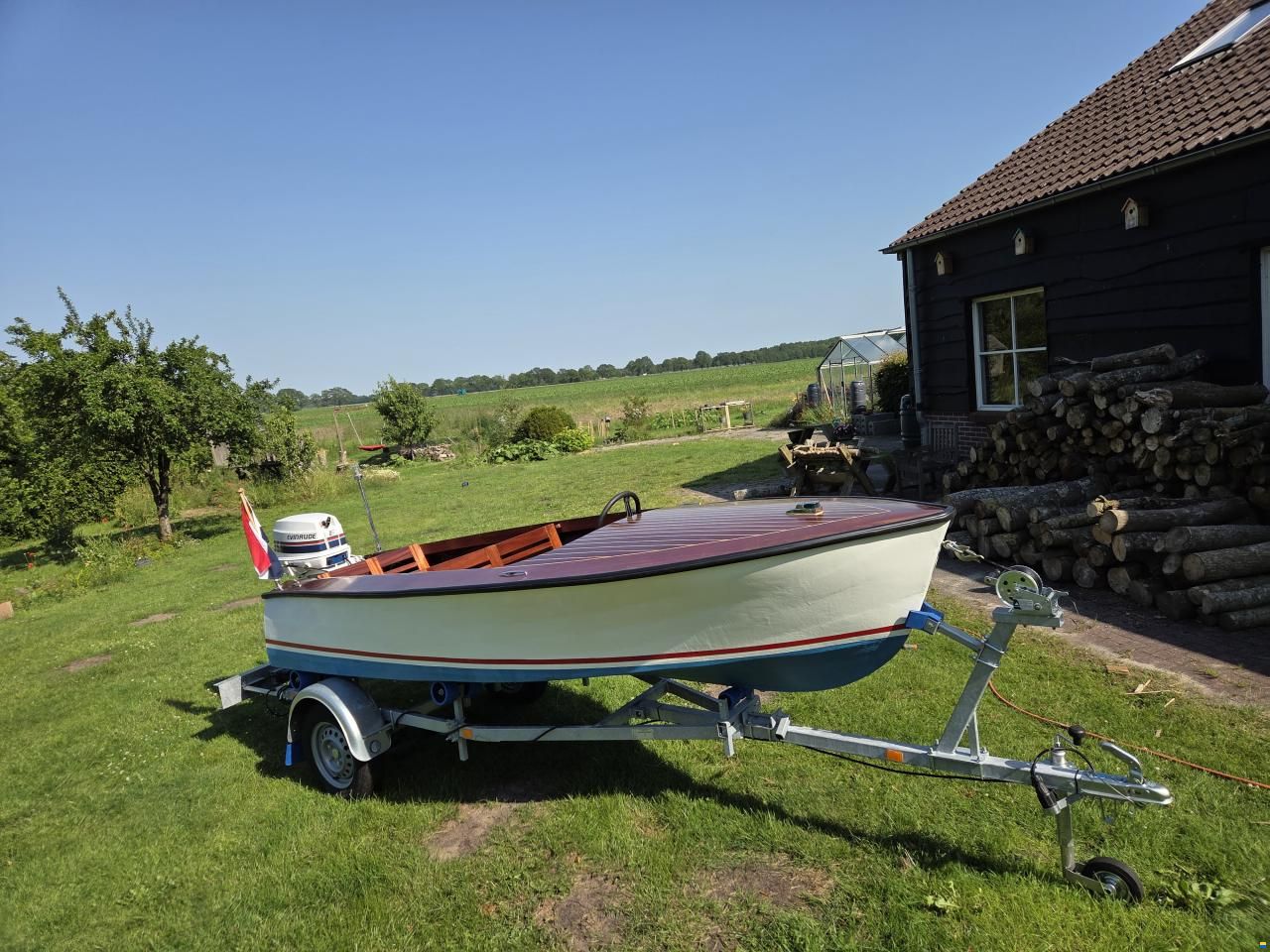 Riva Scoiattolo Replica
