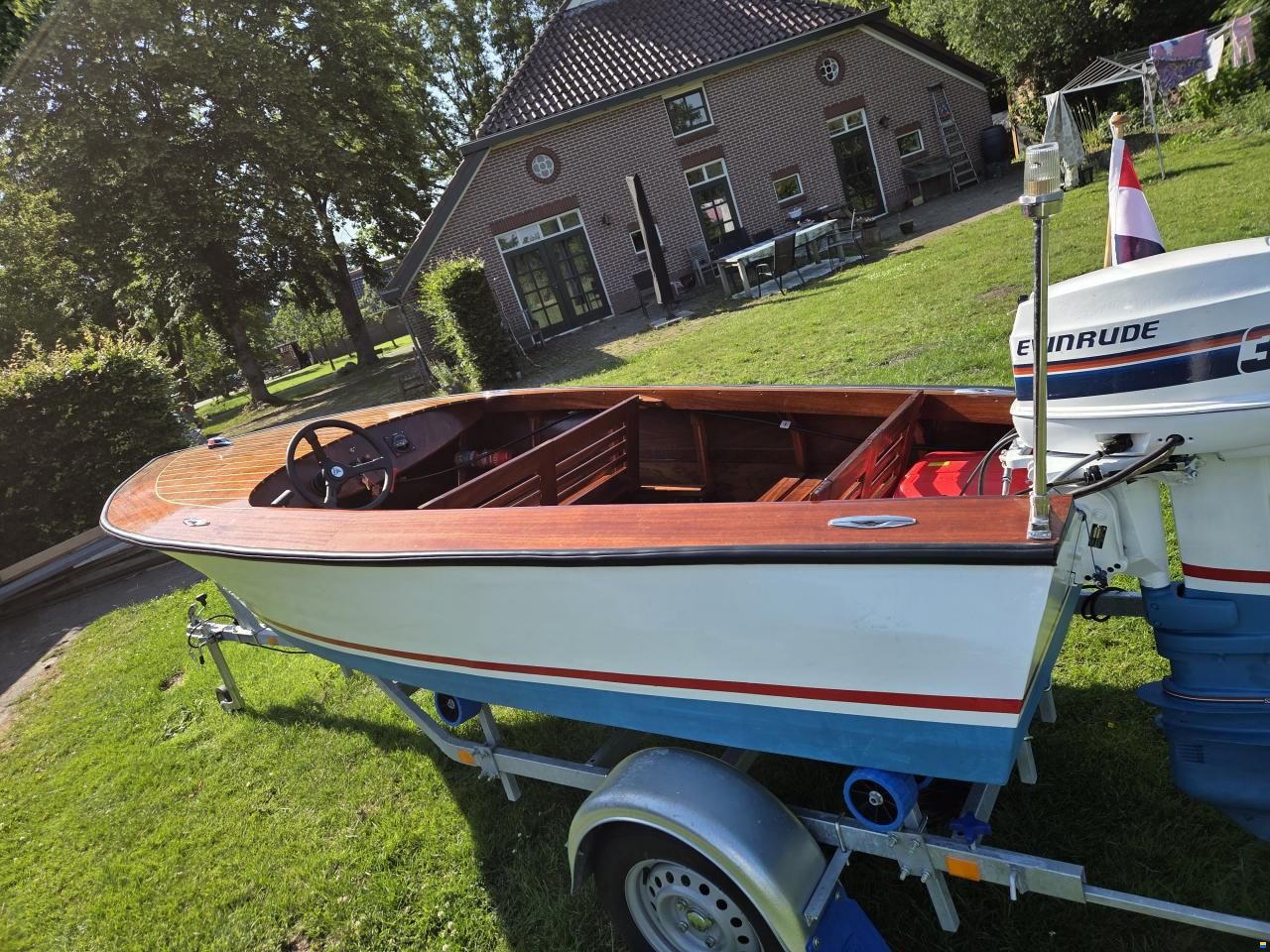 Riva Scoiattolo Replica