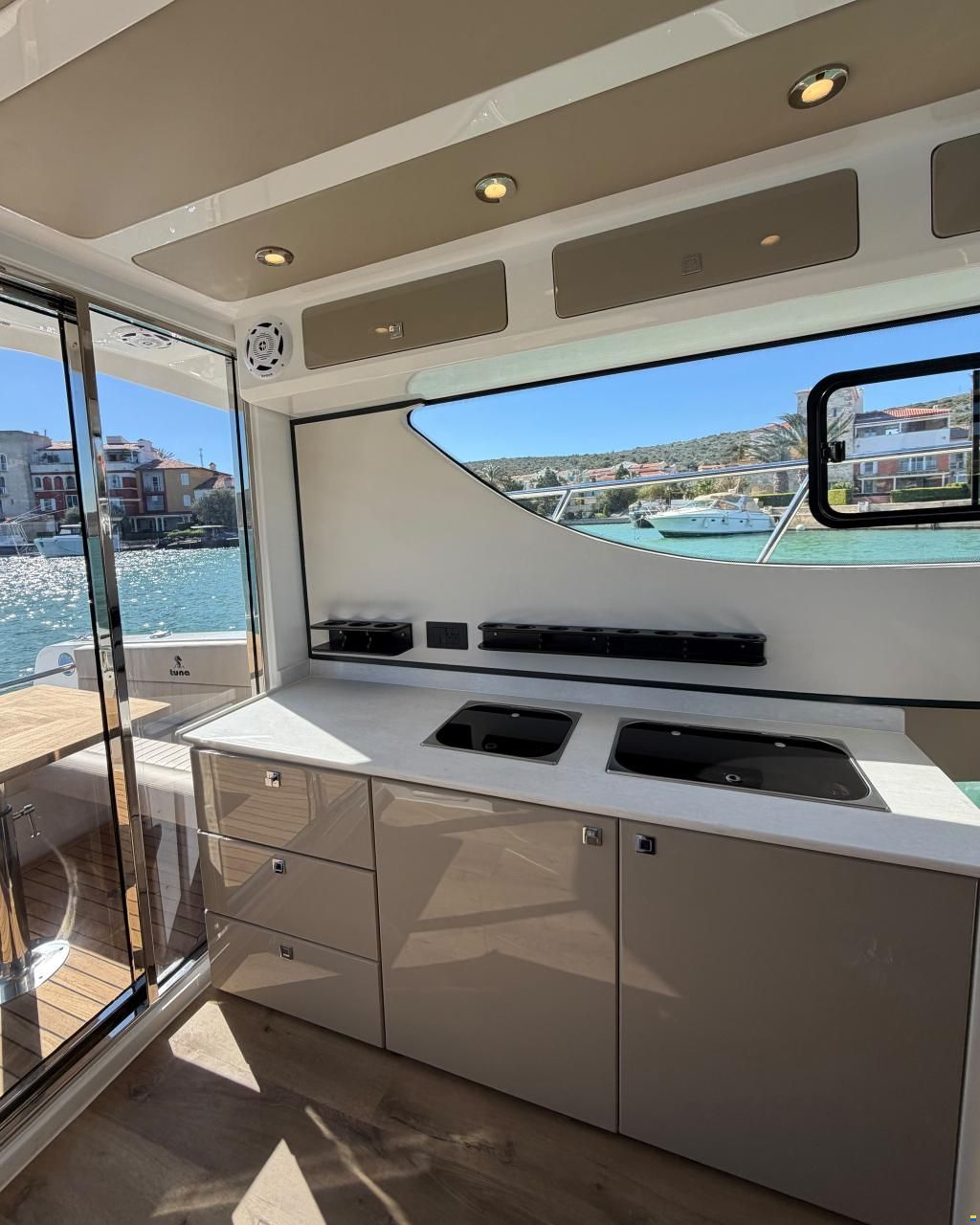 Discovery 30