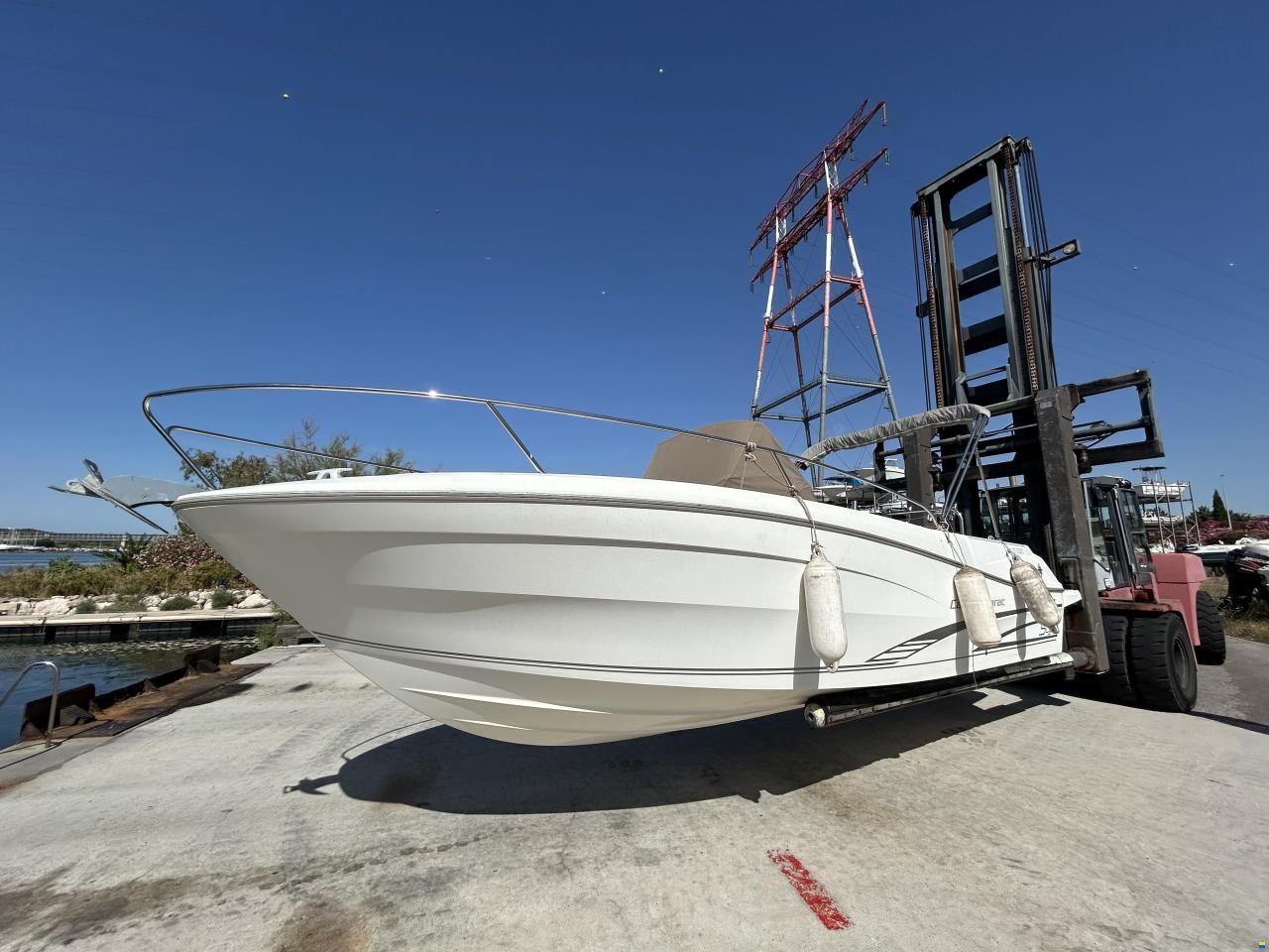 Jeanneau CAP CAMARAT 7.5 CC serie 2