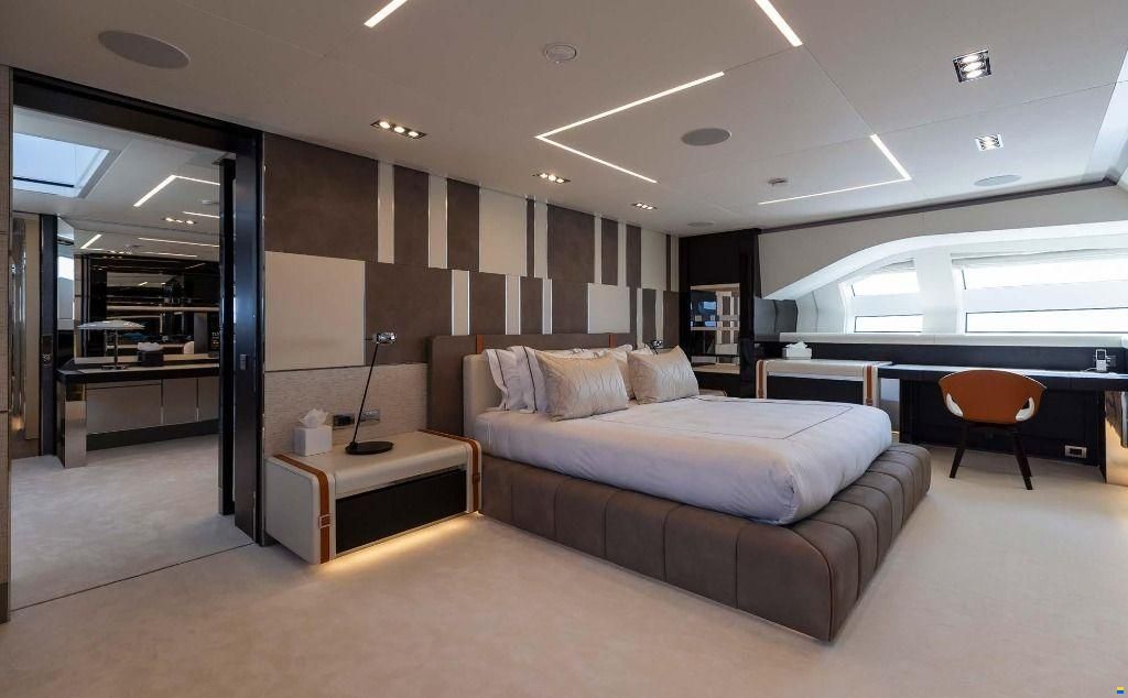 Pershing (Ferretti SpA) PERSHING 140