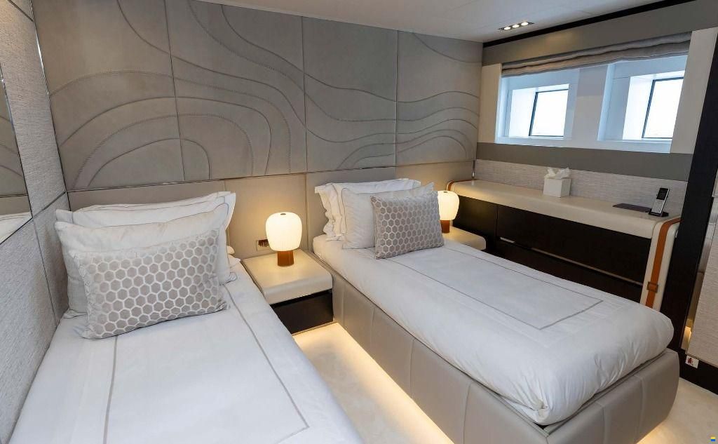 Pershing (Ferretti SpA) PERSHING 140