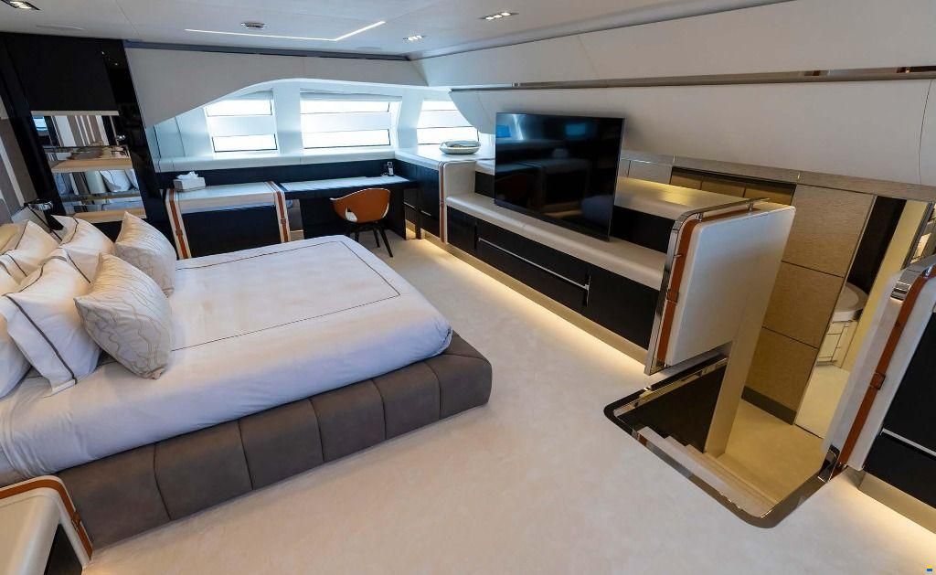 Pershing (Ferretti SpA) PERSHING 140