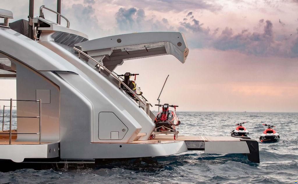 Pershing (Ferretti SpA) PERSHING 140