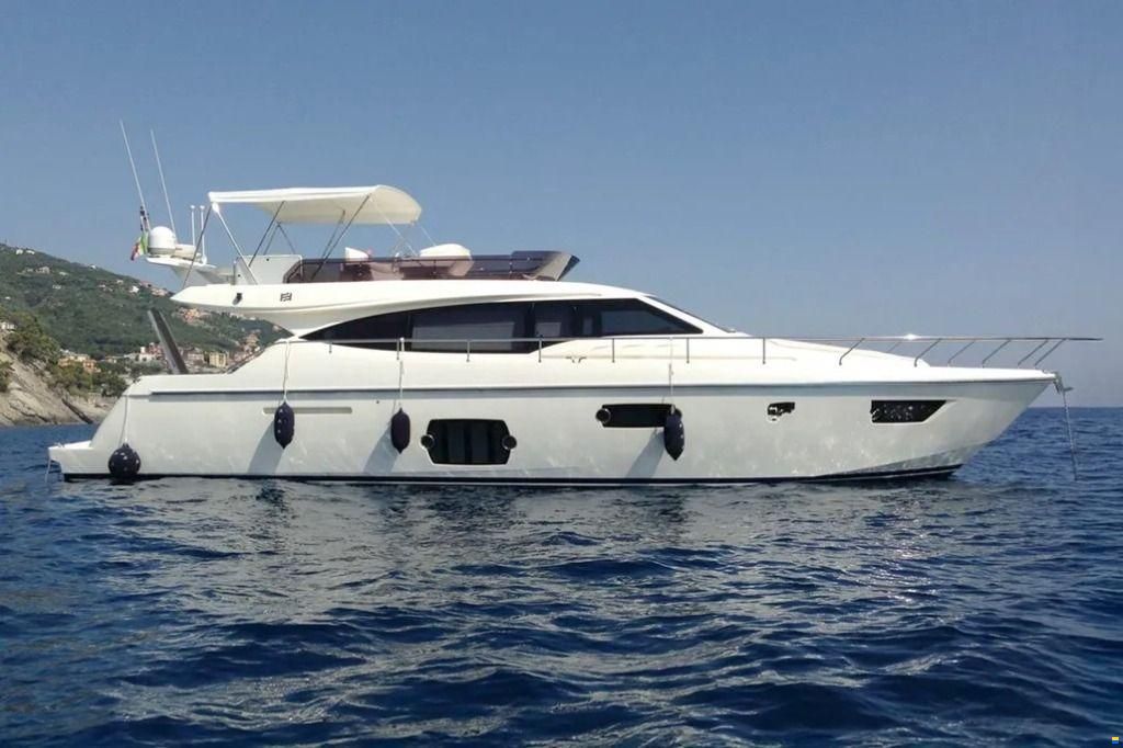 Ferretti 570