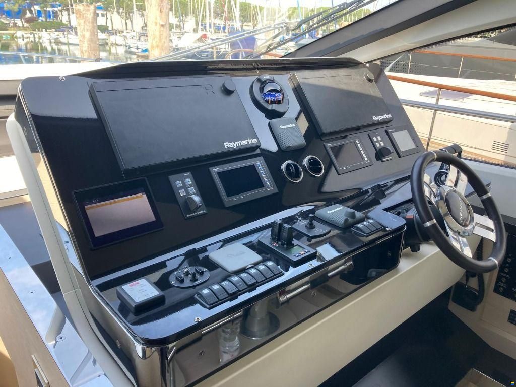 Azimut 80