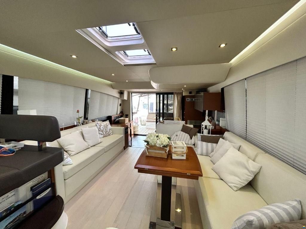 Prestige 550 FLY