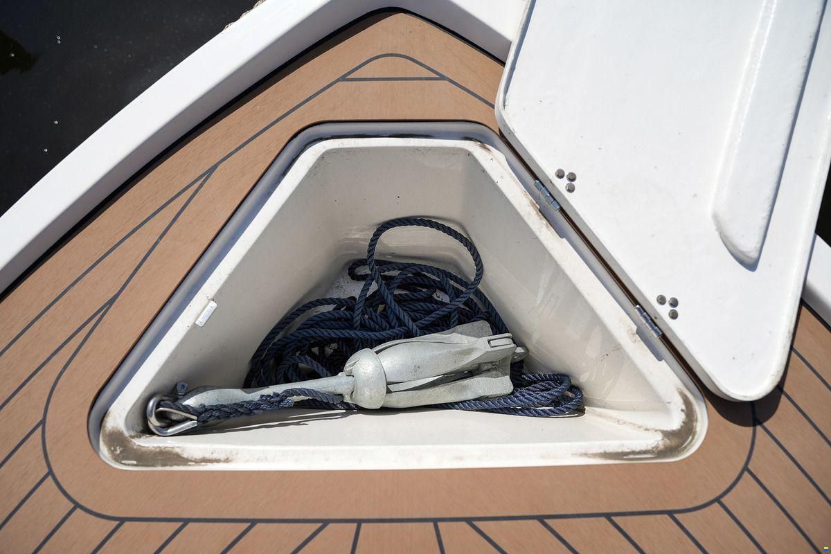 Interboat DE Intender 820