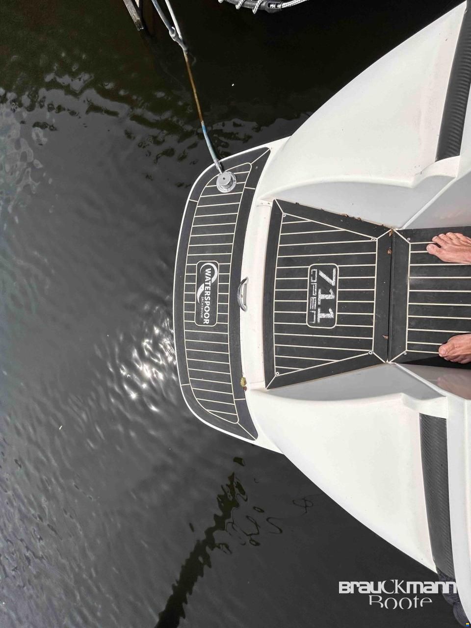 Waterspoor Tendersloep 711 open